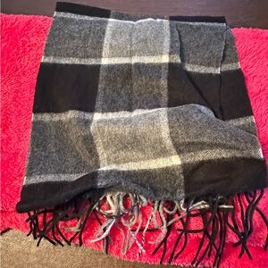 NWOT Stewart of Scotland Unisex Scarf